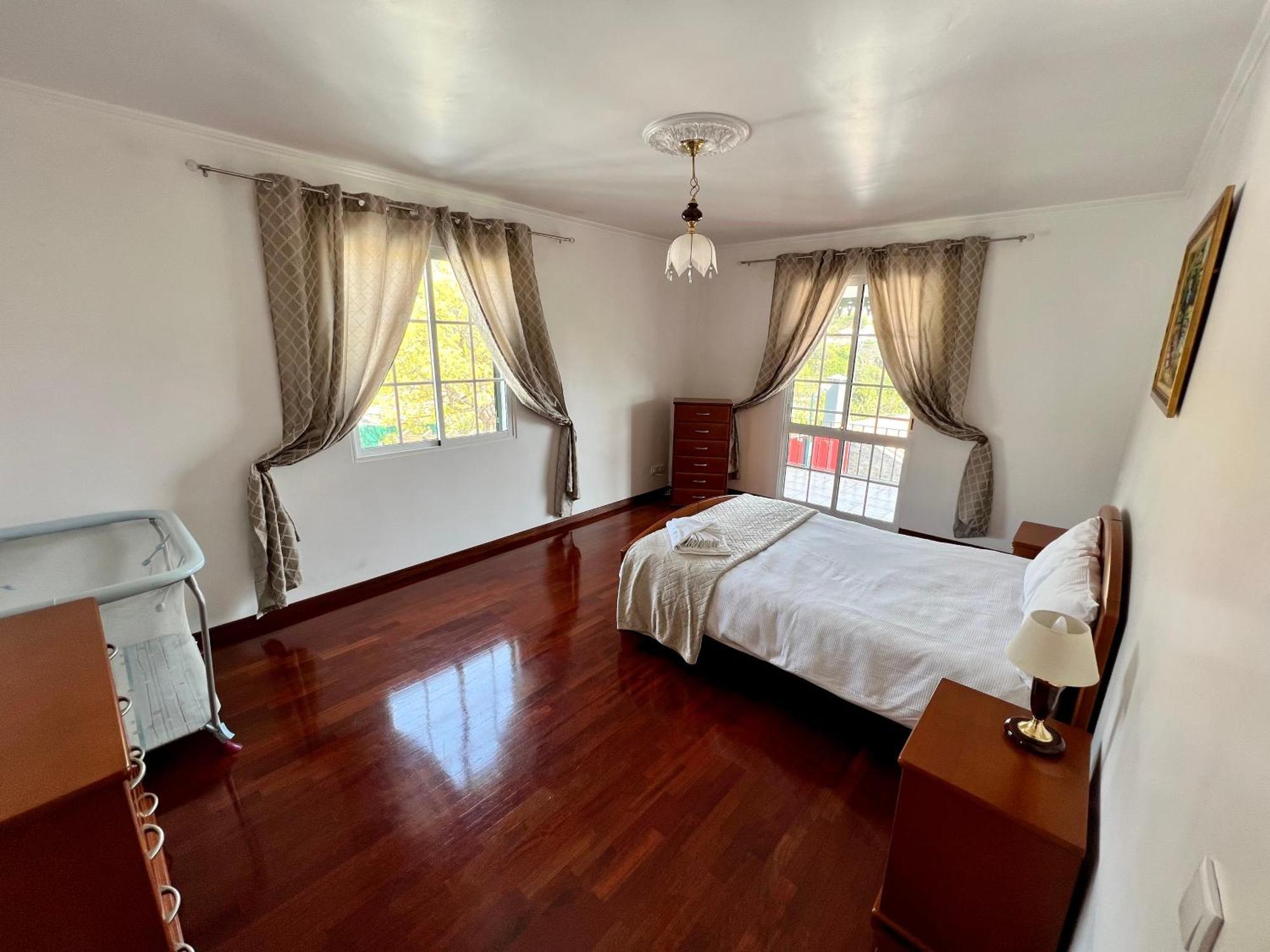 Classic Tranquil Madeiran 4-Bedroom Villa Funchal Экстерьер фото